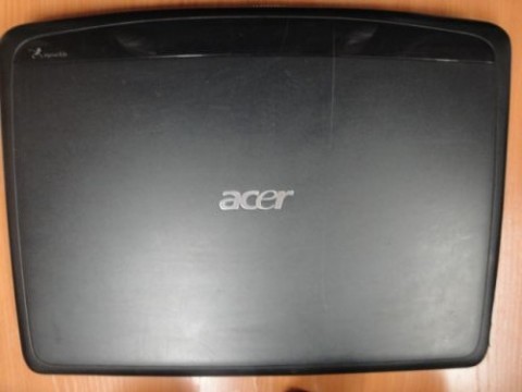 Крышка экрана матрицы с рамкой от ноутбука Acer Aspire 5520, б/у