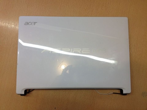 Крышка экрана матрицы от Acer Aspire One D255 (Белая)