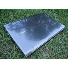 Ноутбук Samsung NP355V5C/AMD A6-4400M/AMD Radeon HD 7600M/HDD 750Гб/4Gb DDR3, с З/У