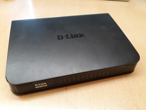 Коммутатор (switch) D-Link DES-1024A, б/у