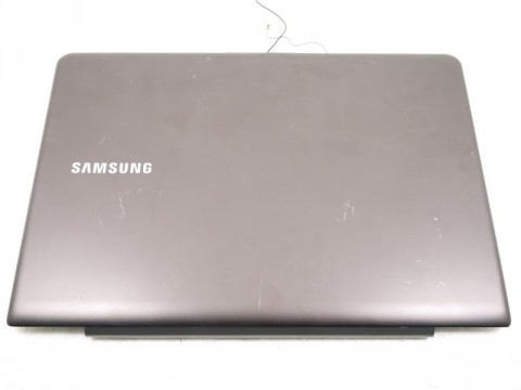 Крышка экрана матрицы от Samsung NP535U3C, NP530U3C (BA75-03709F), б/у