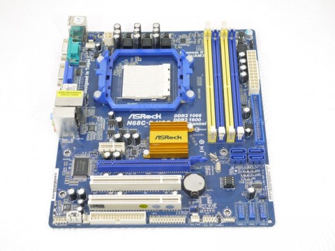 Мат. Плата под AMD Socket AM2+/AM3 ASRock N68C-S UCC, PCI-E/4*Sata/mATX/2*DDR2/2*DDR3